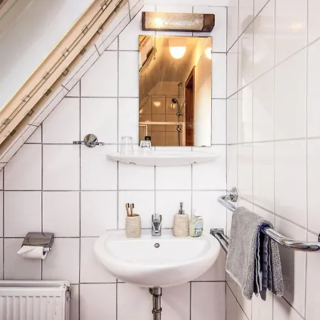 Schwalbennest Iii By Interhome Apartment Norddeich (Norden)